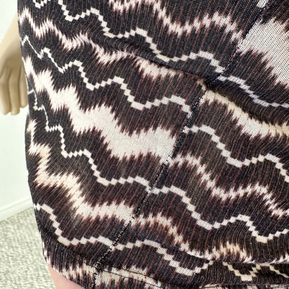 Brown white wavy zebra dress normal wear - Picture 7 of 7